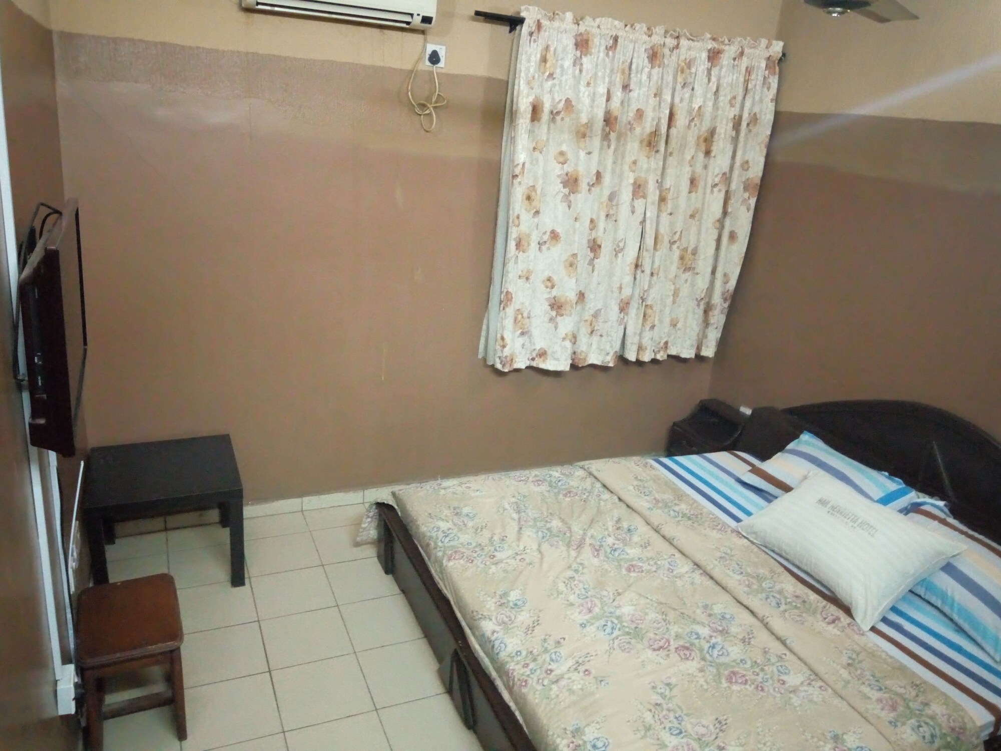 LUXURY, DOUBLE BED