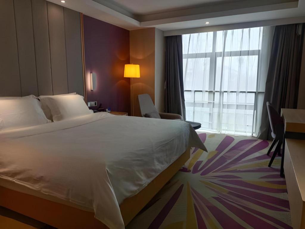 Lavande Hotel (Beijing Olympic Village Birds Nest) 18/51