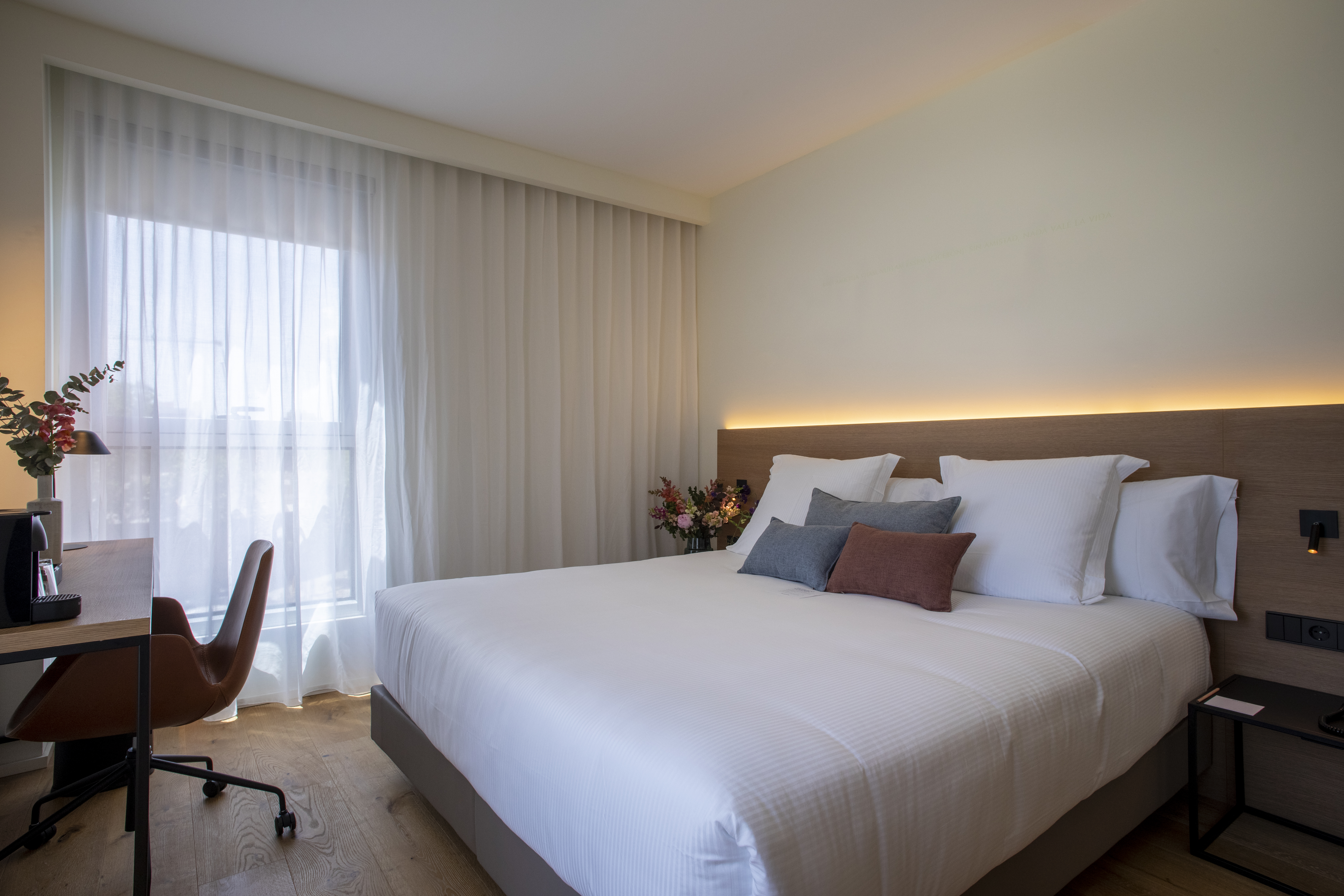 Executive, Double Bed, Pool View