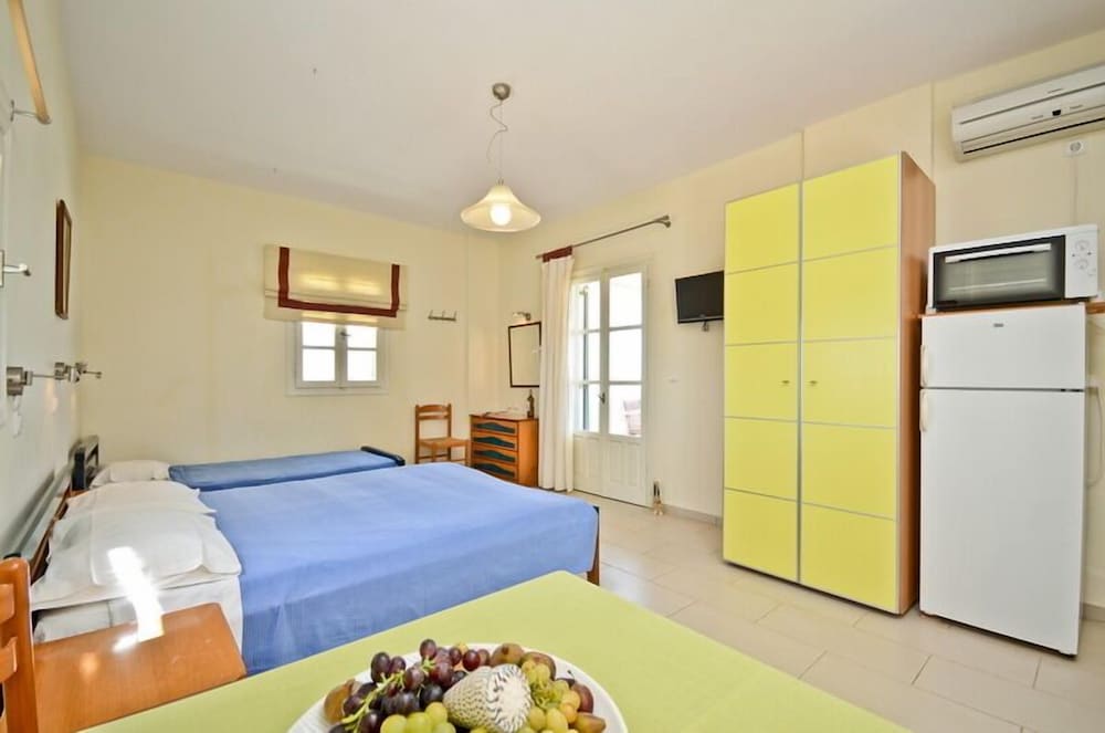 Ydreos Studios & Apartments 18/49