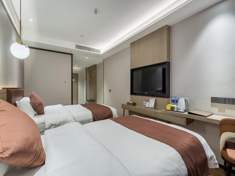 GreenTree Eastern Xuzhou High Speed Railway Station West Exit Station Hotel 40/60