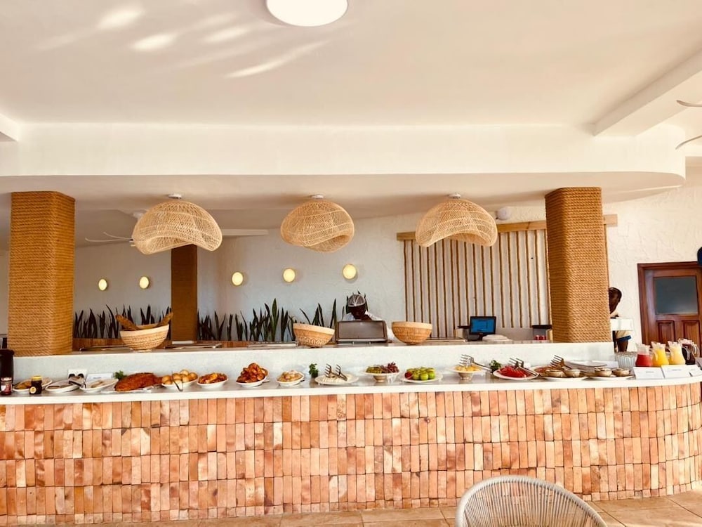 Elmina Bay Resort 6/50