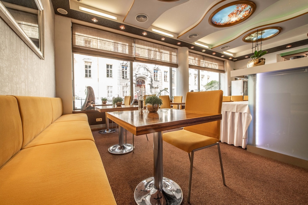 Danubia Gate Hotel 53/70
