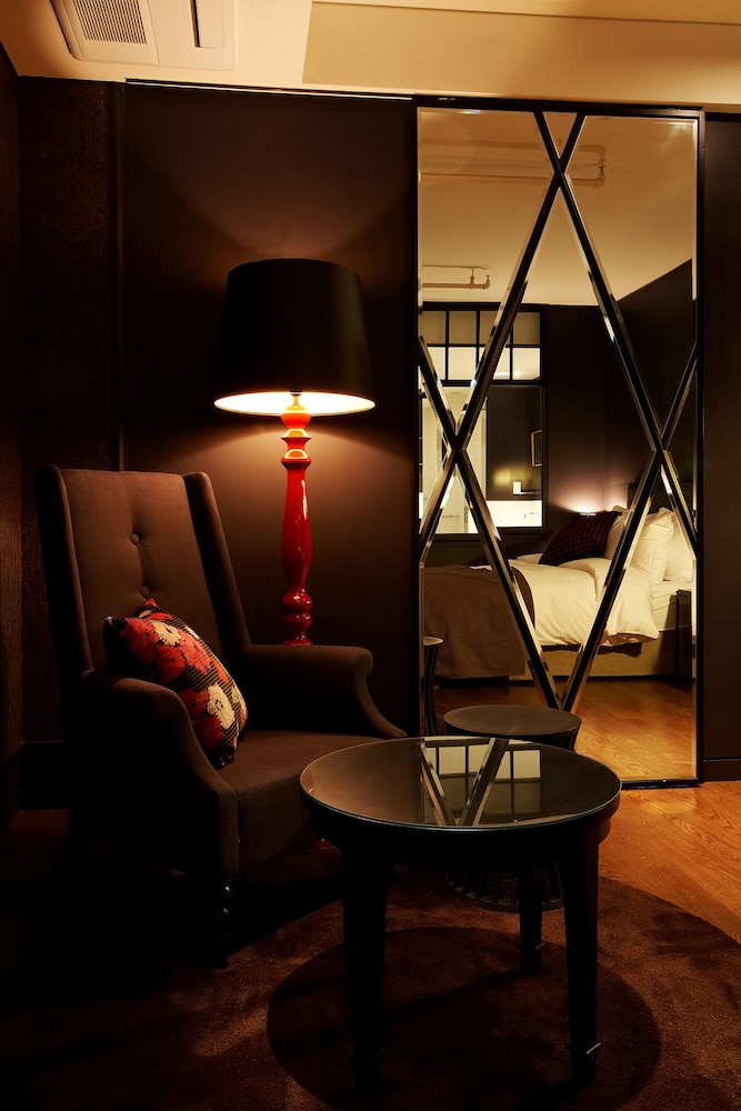Lee Design Hotel 56/74