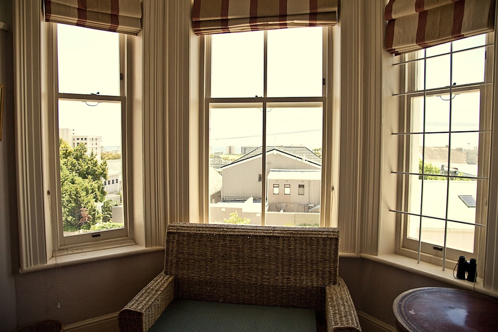 Braeside House 33/34