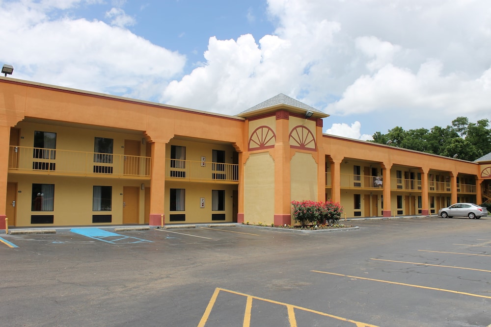 Howard Johnson By Wyndham Vicksburg 4/30