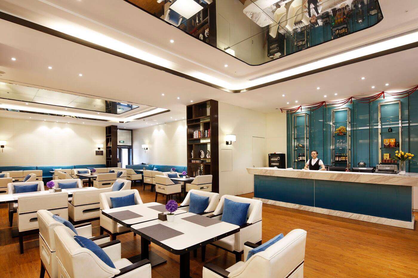 Ramada Encore by Wyndham Wuhan 32/42