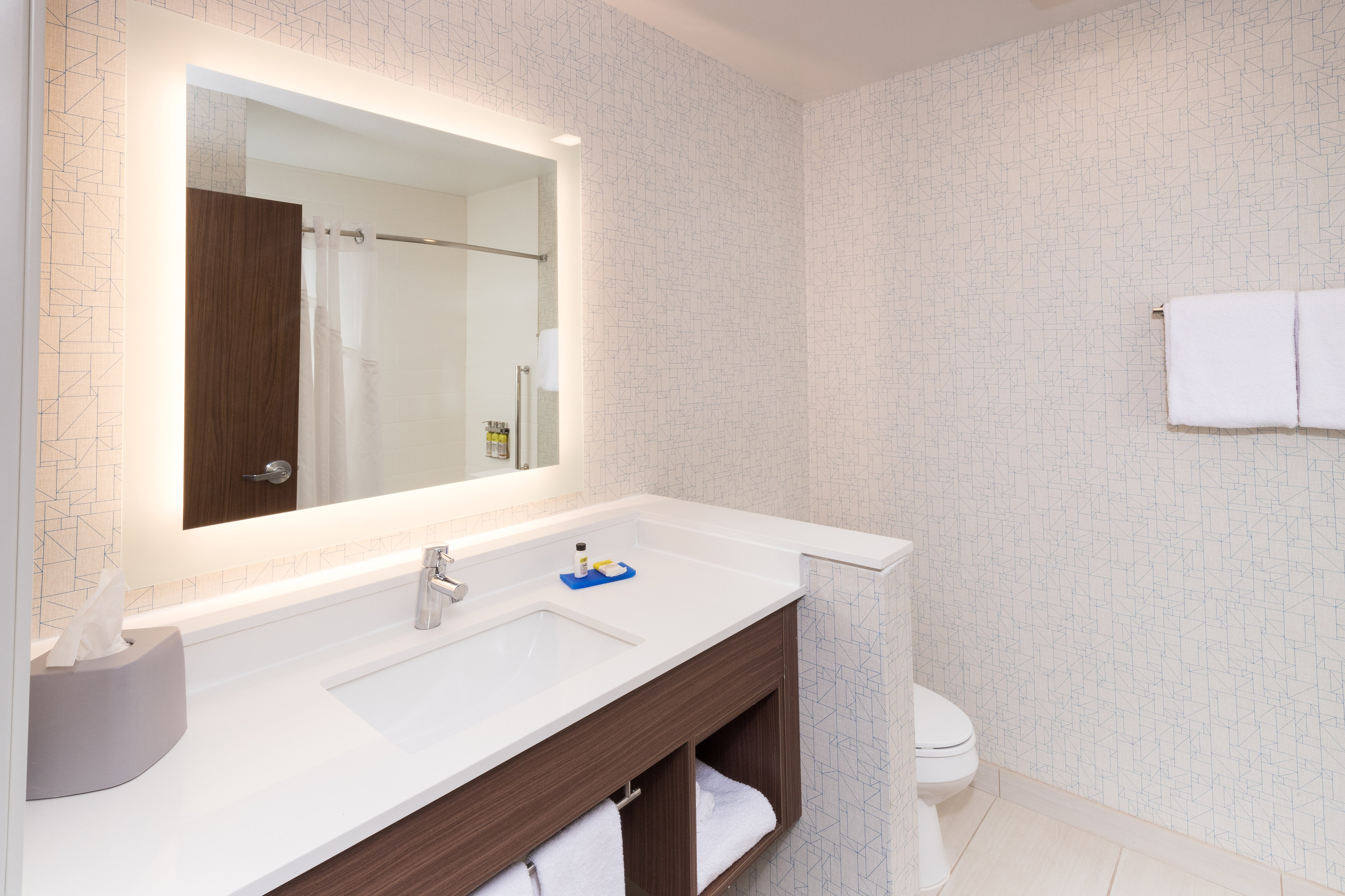 Holiday Inn Express And Suites Auburn 46/46