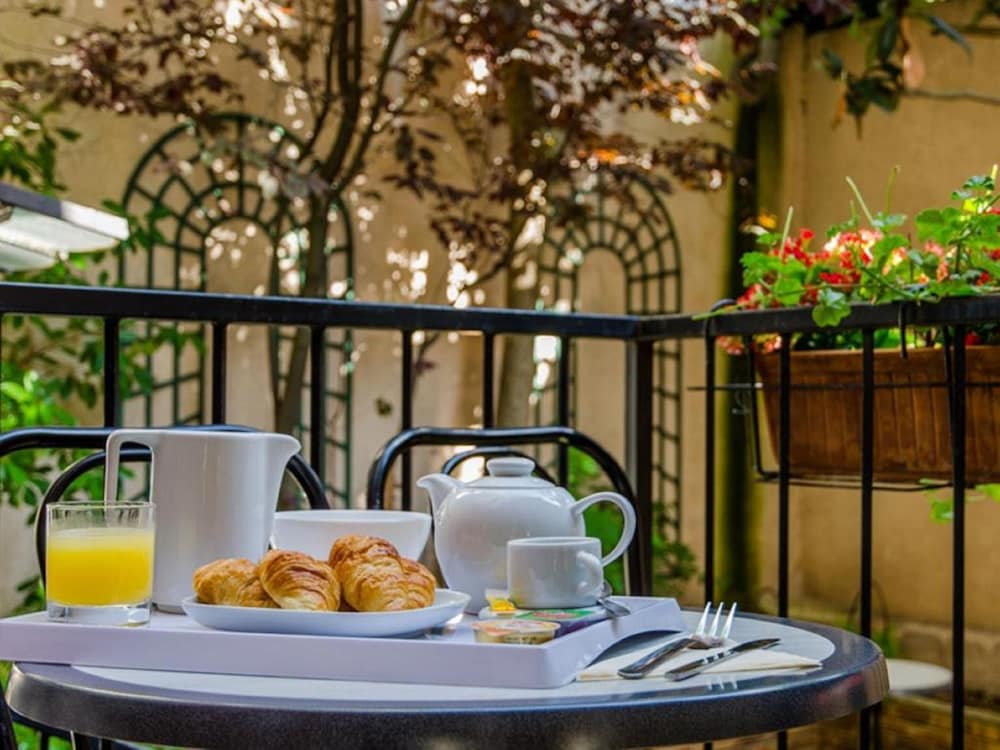 Hotel Arc Paris Porte D Orleans Formerly Kyriad Paris Sud Porte D Orl Ans 50/57