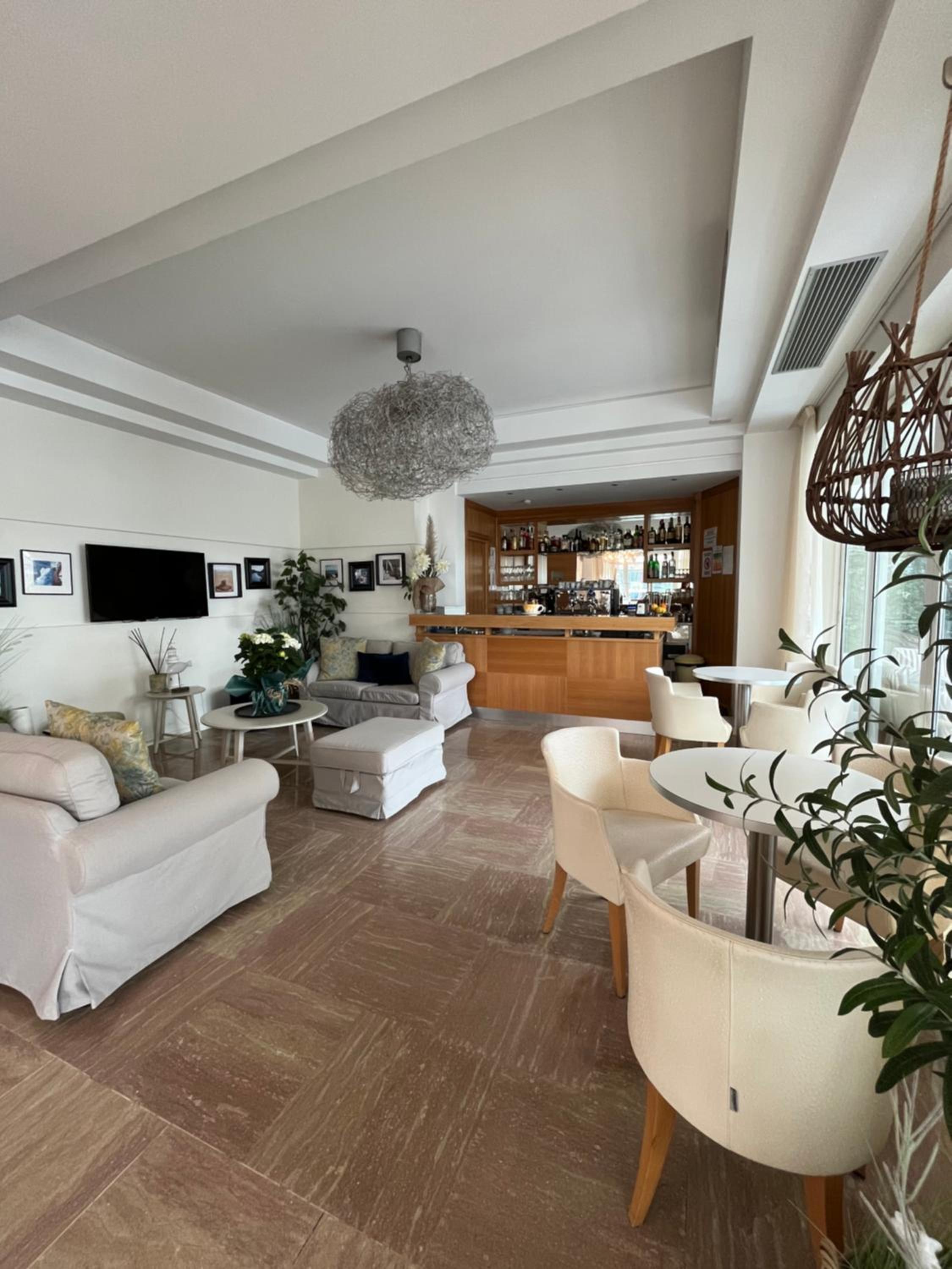 Hotel Mon Pays 33/50