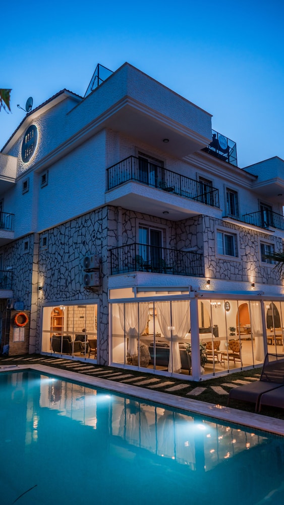 Urla 1867 Hotel 1/50