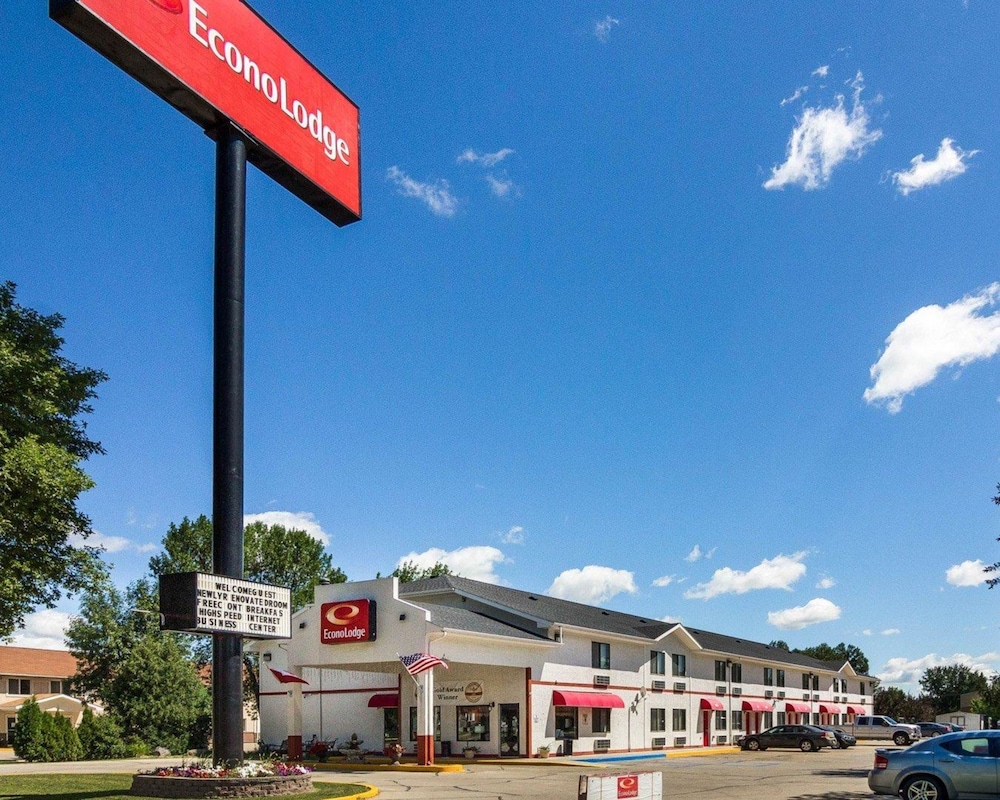 Econo Lodge Grand Forks near University 5/39