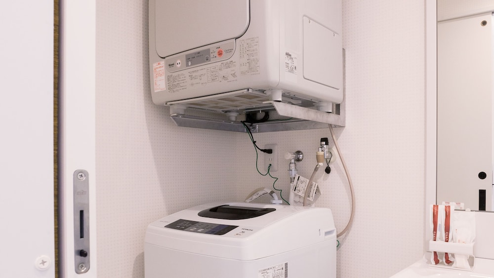 Living Inn Asahibashiekimae Premier 41/60
