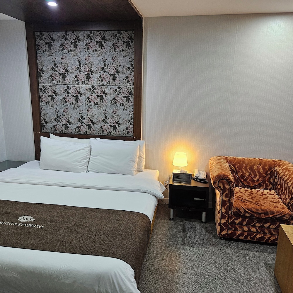 Suwon Symphony Tourist Hotel 28/52