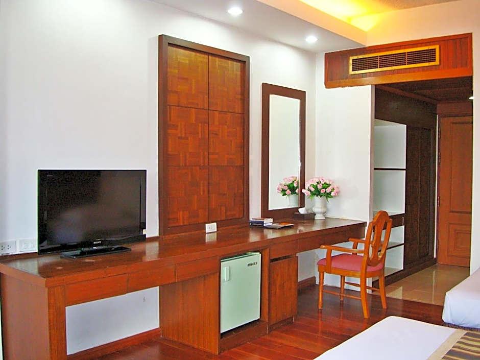 Chiangmai Phucome Hotel 40/44