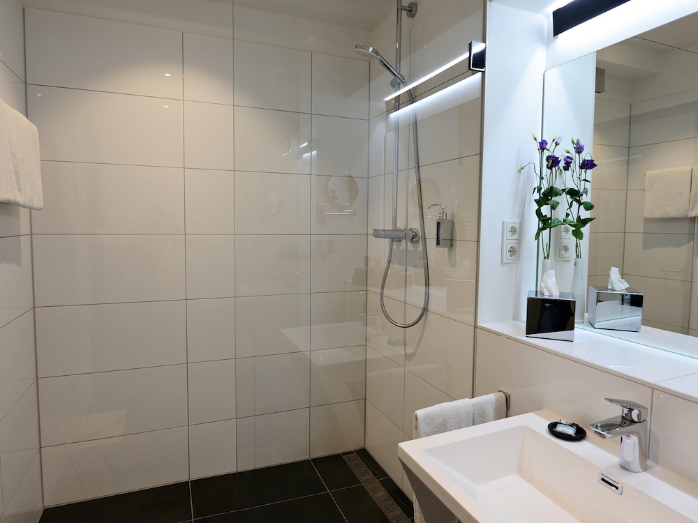 Mercure Hotel Kaiserhof Frankfurt City Center 56/58