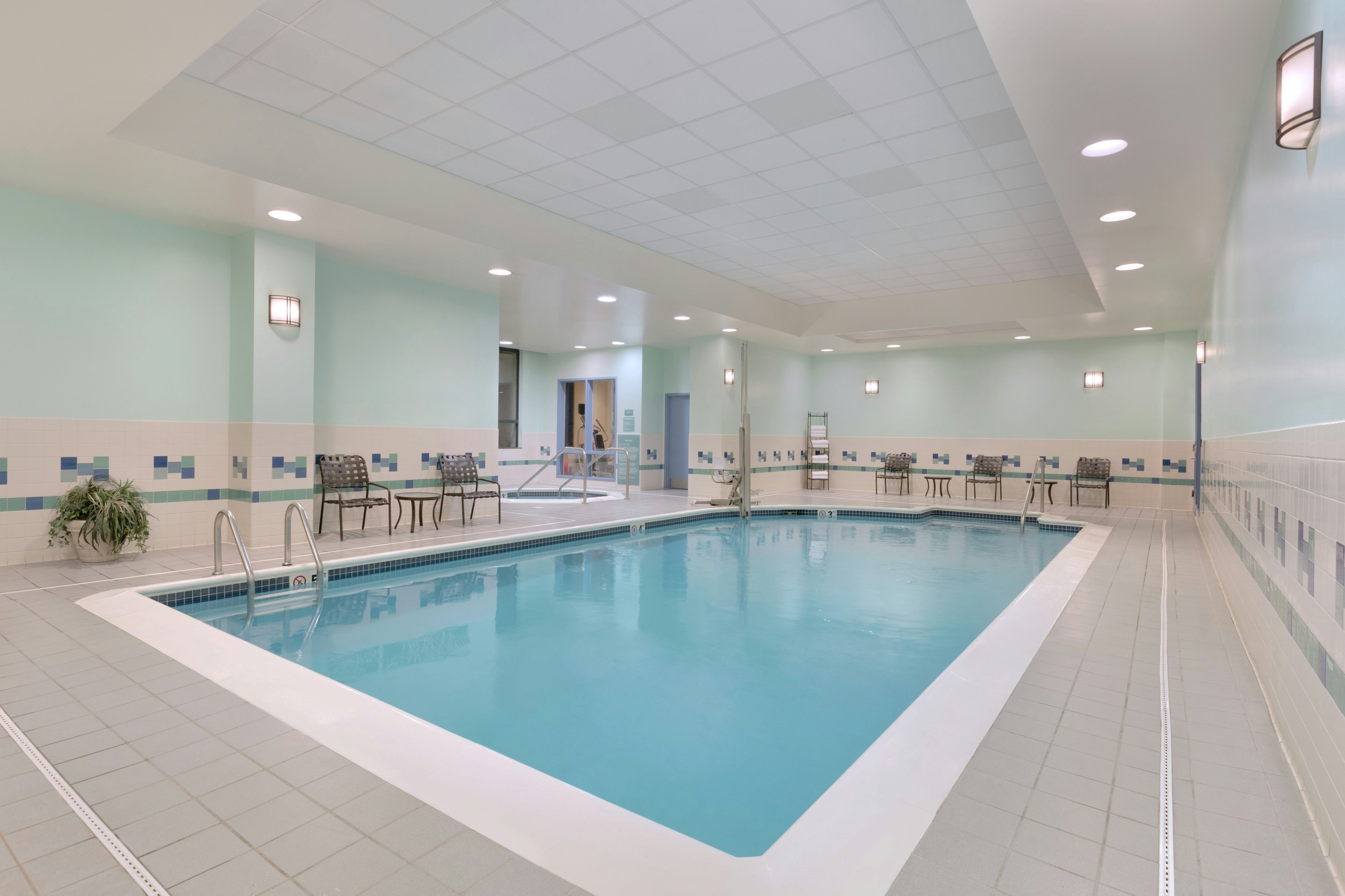 Hilton Garden Inn Worcester 7/16