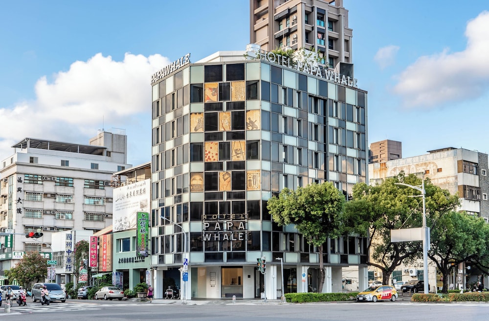 Hotel Papa Whale-Kaohsiung Formosa Boulevard 27/32