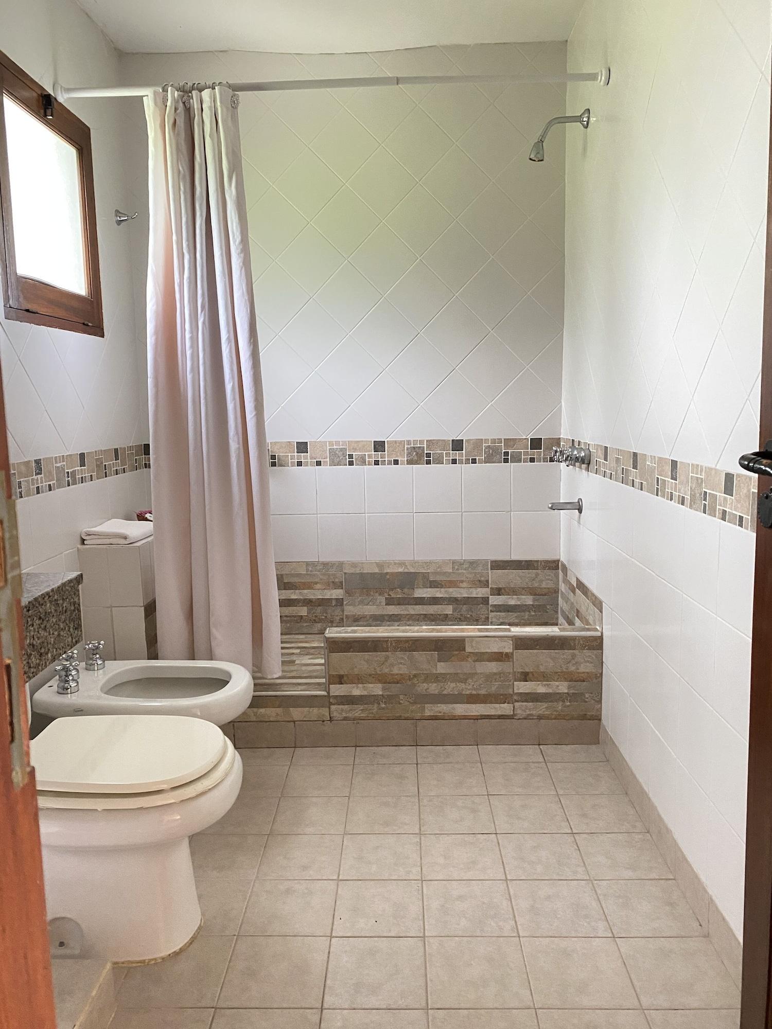 Hotel Torrontes 47/50