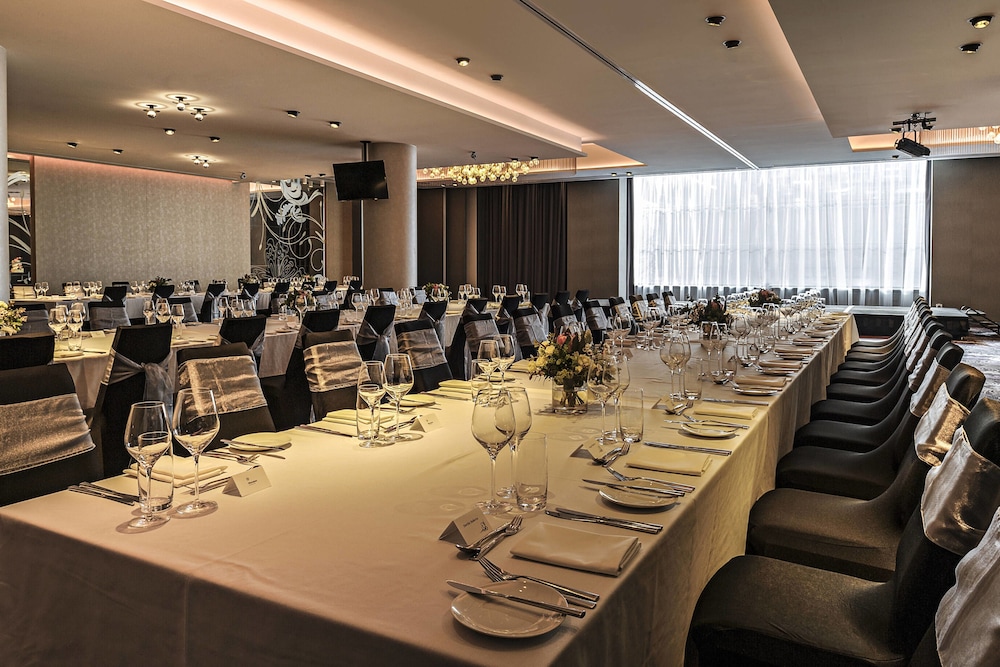 Sheraton Melbourne Hotel 36/37