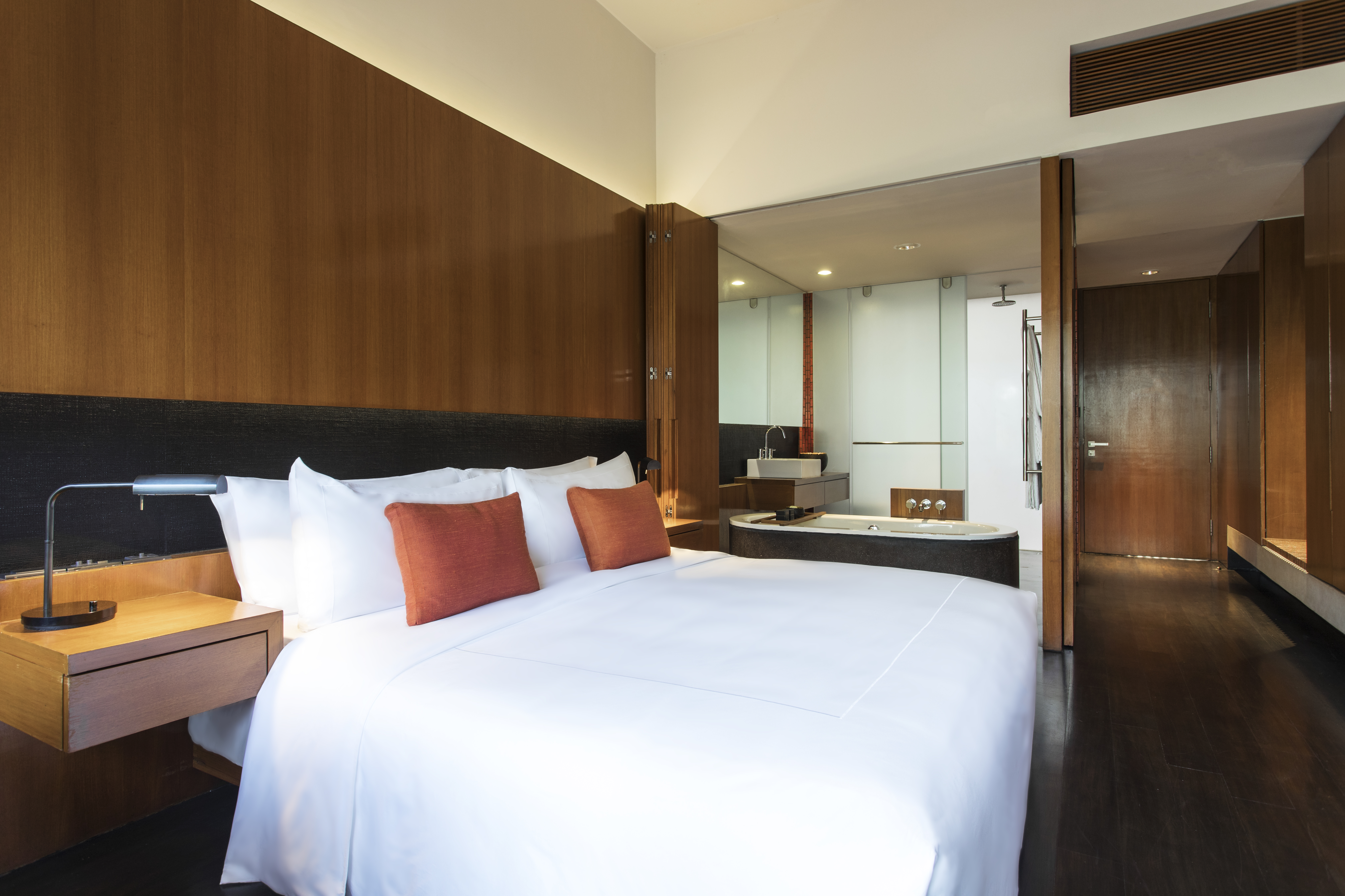 Deluxe, Double or Twin Bed, River View