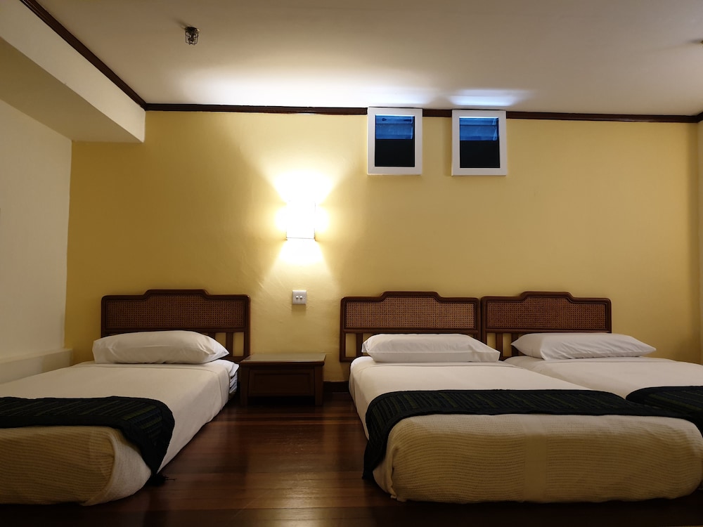 Perak Hotel 19/51