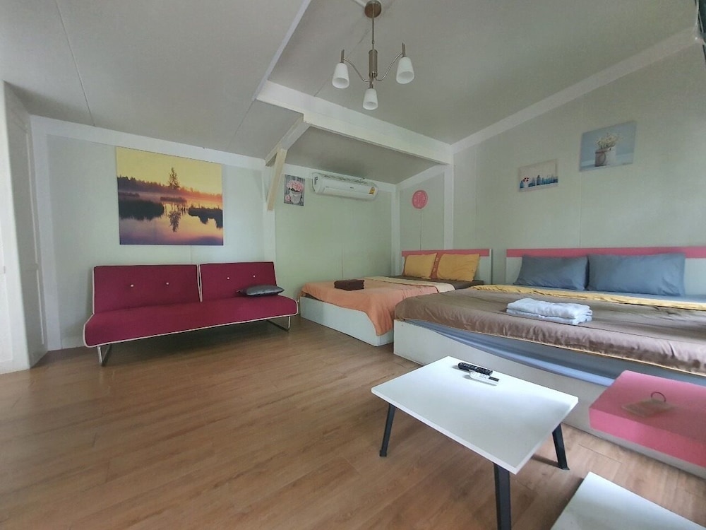 Villa Rayonghouse 44/66