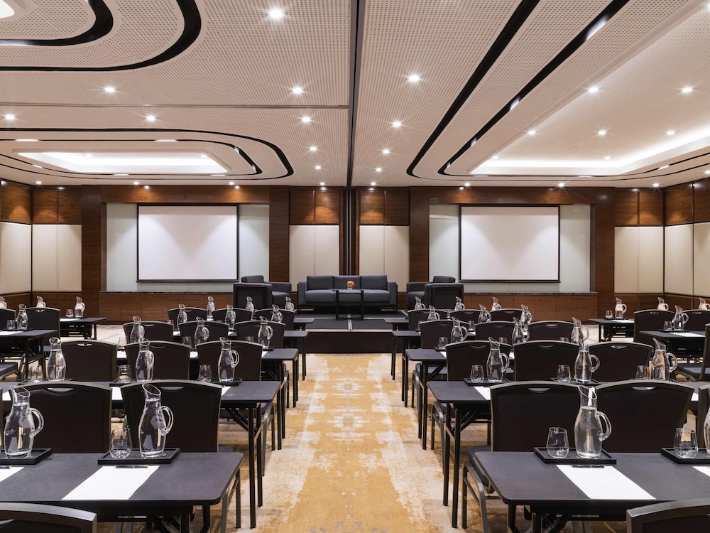 Swissotel Jakarta PIK Avenue 68/75