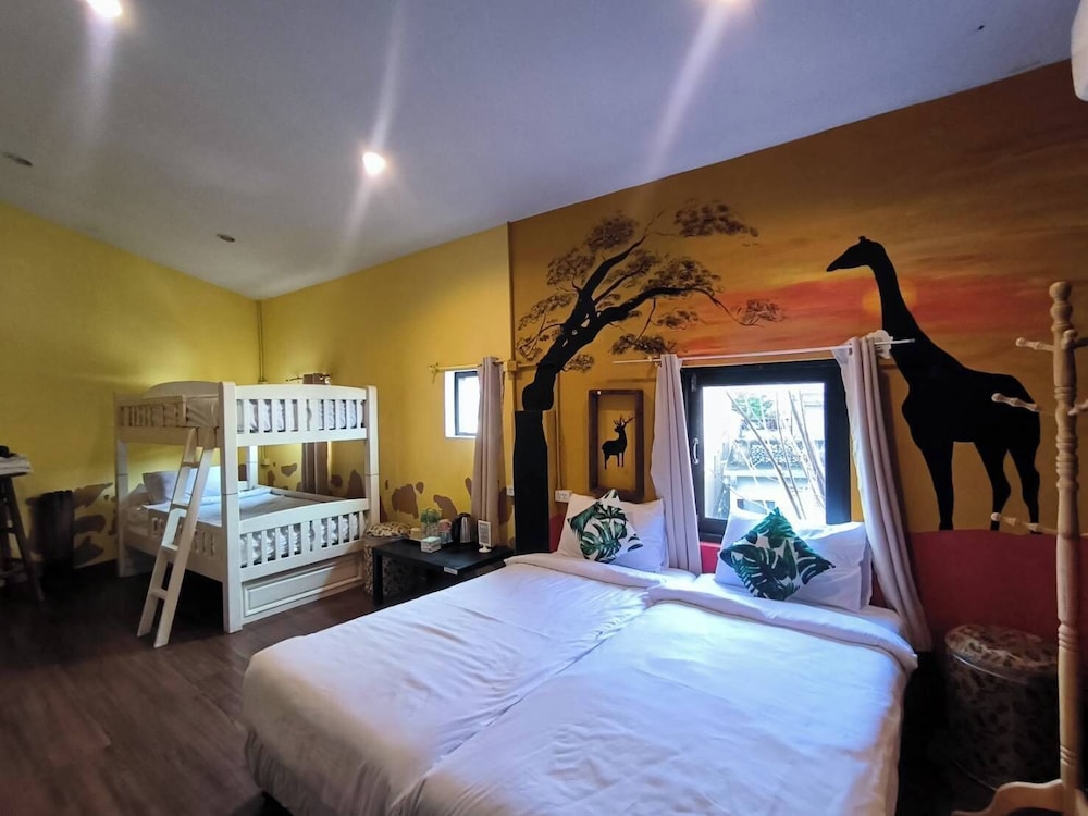 1 Bedroom, Family, 5 Beds