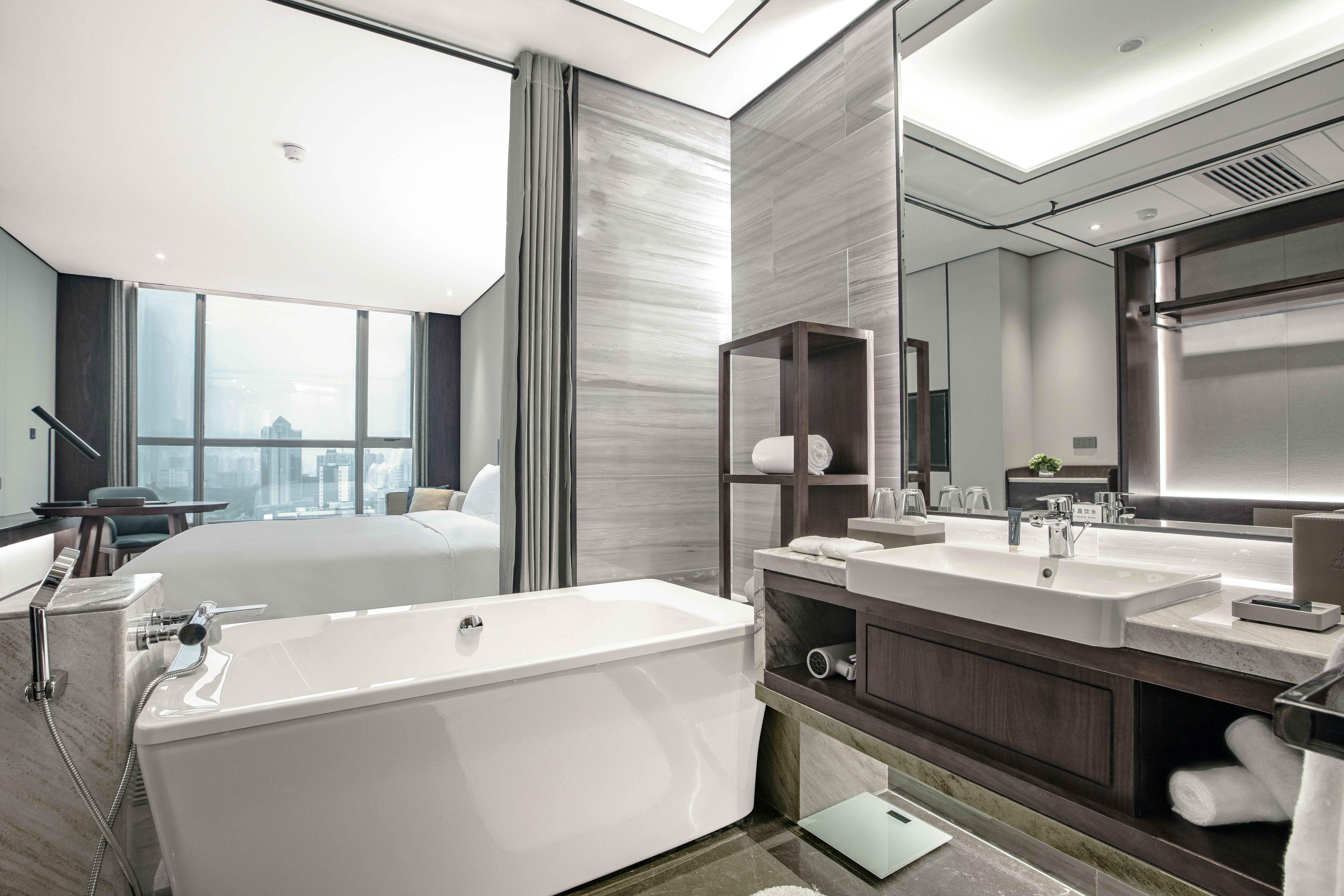 Holiday Inn TAIYUAN CITY CENTER 68/71