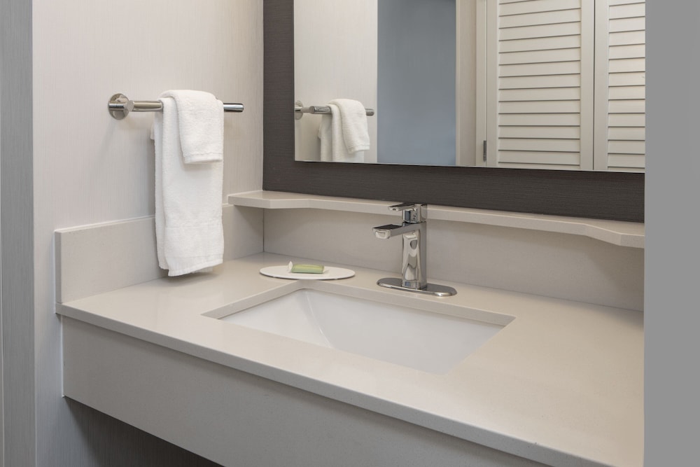Courtyard By Marriott Decatur 47/50