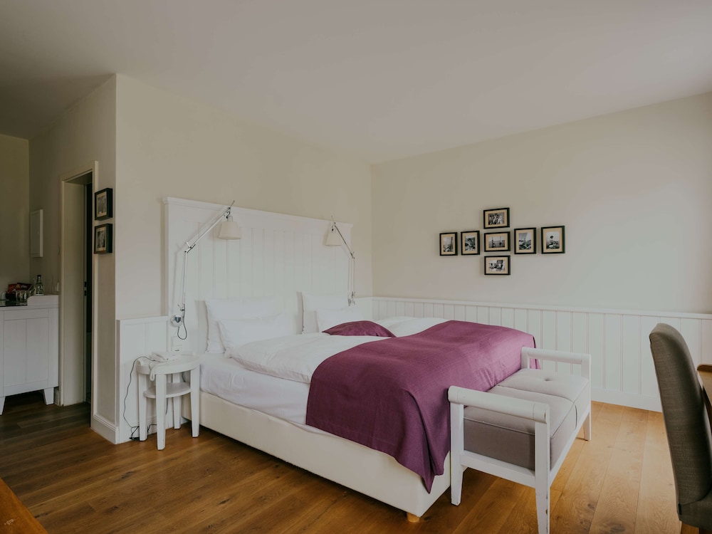 Bad Hotel Uberlingen 12/50