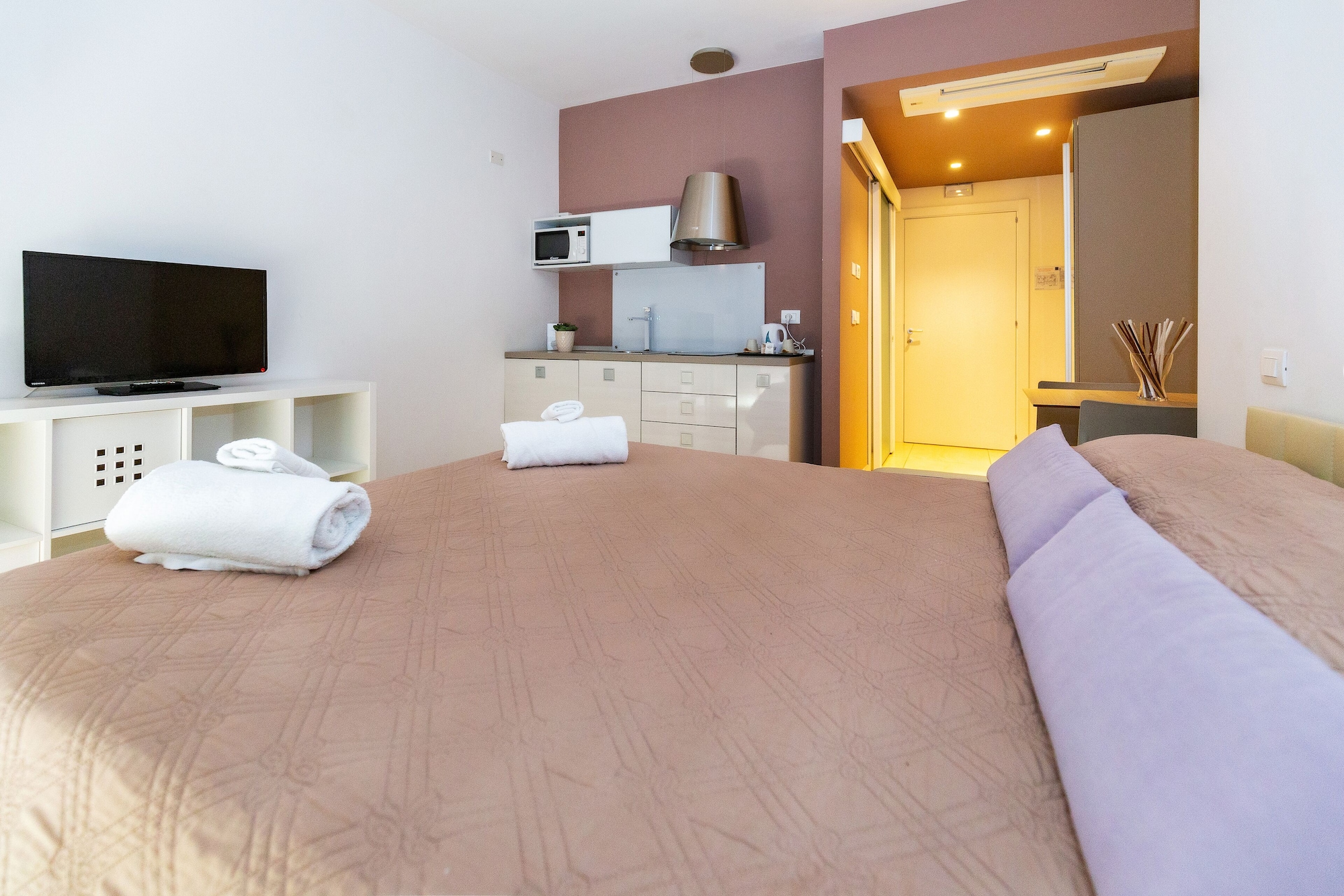 غرفة كلاسيكية بسرير مزدوج مع أريكة، Zeus Residence Hotel 2/4
