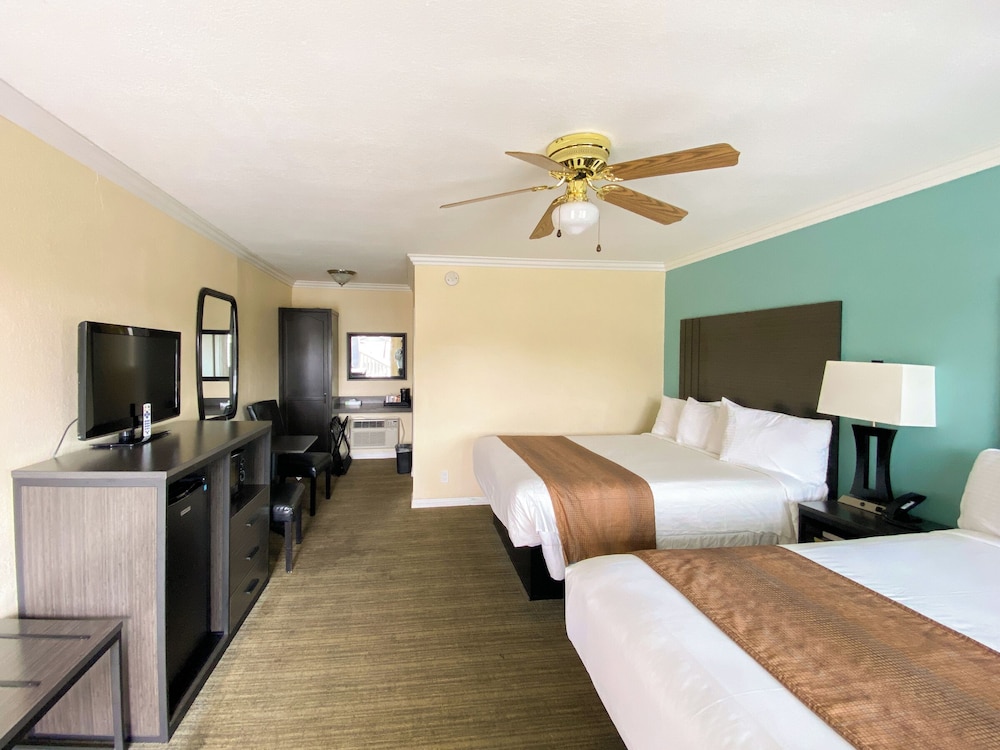 Rockview Inn And Suites 24/54