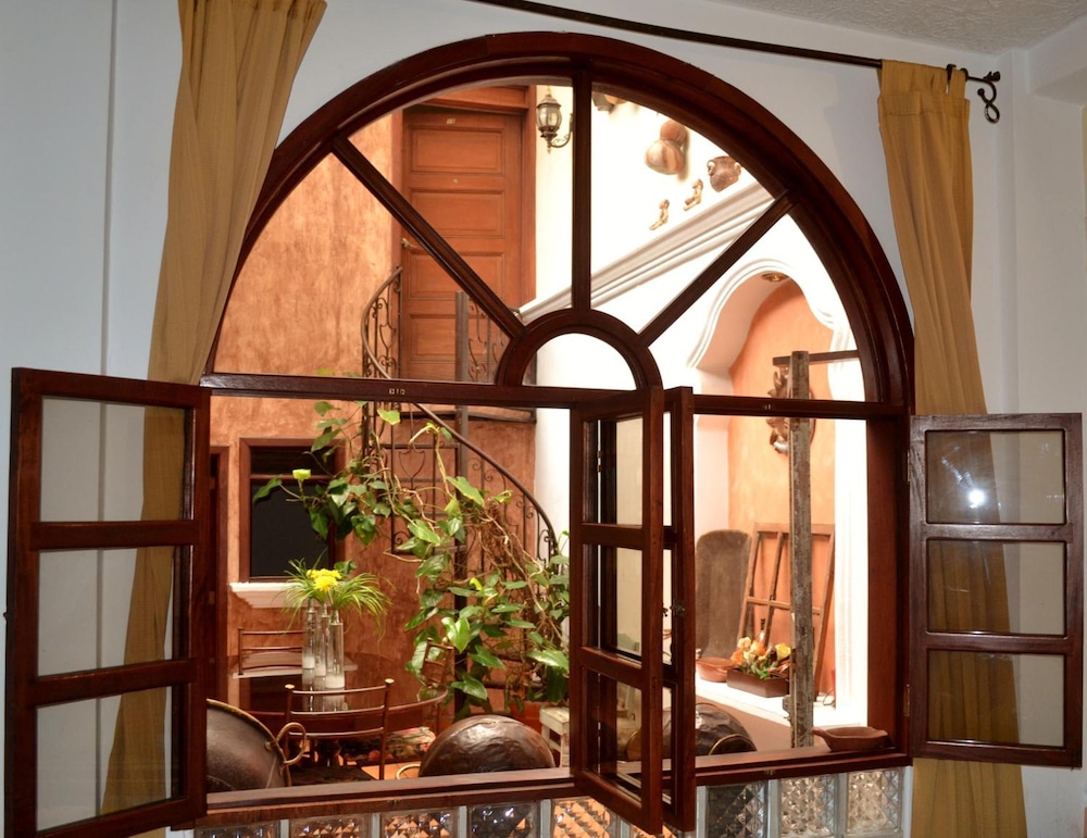 Villa Florencia Centro Hotel 9/58