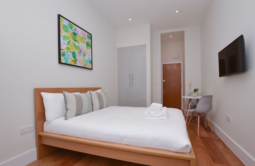 Queensborough Terrace Serviced Apartments 7/50