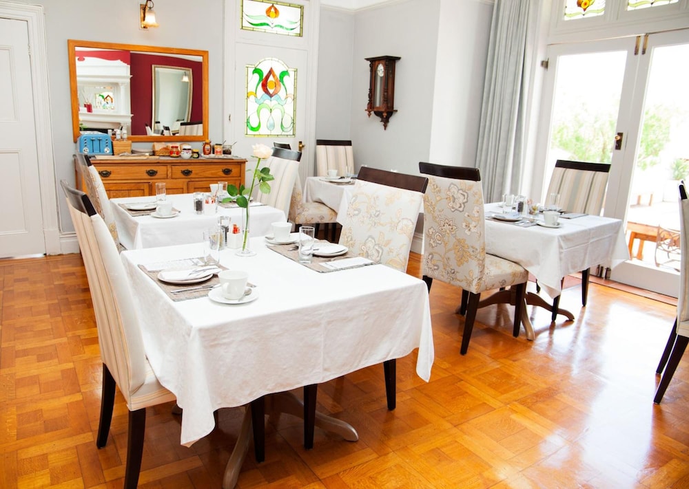 Abbey Manor Luxury Guesthouse 50/70