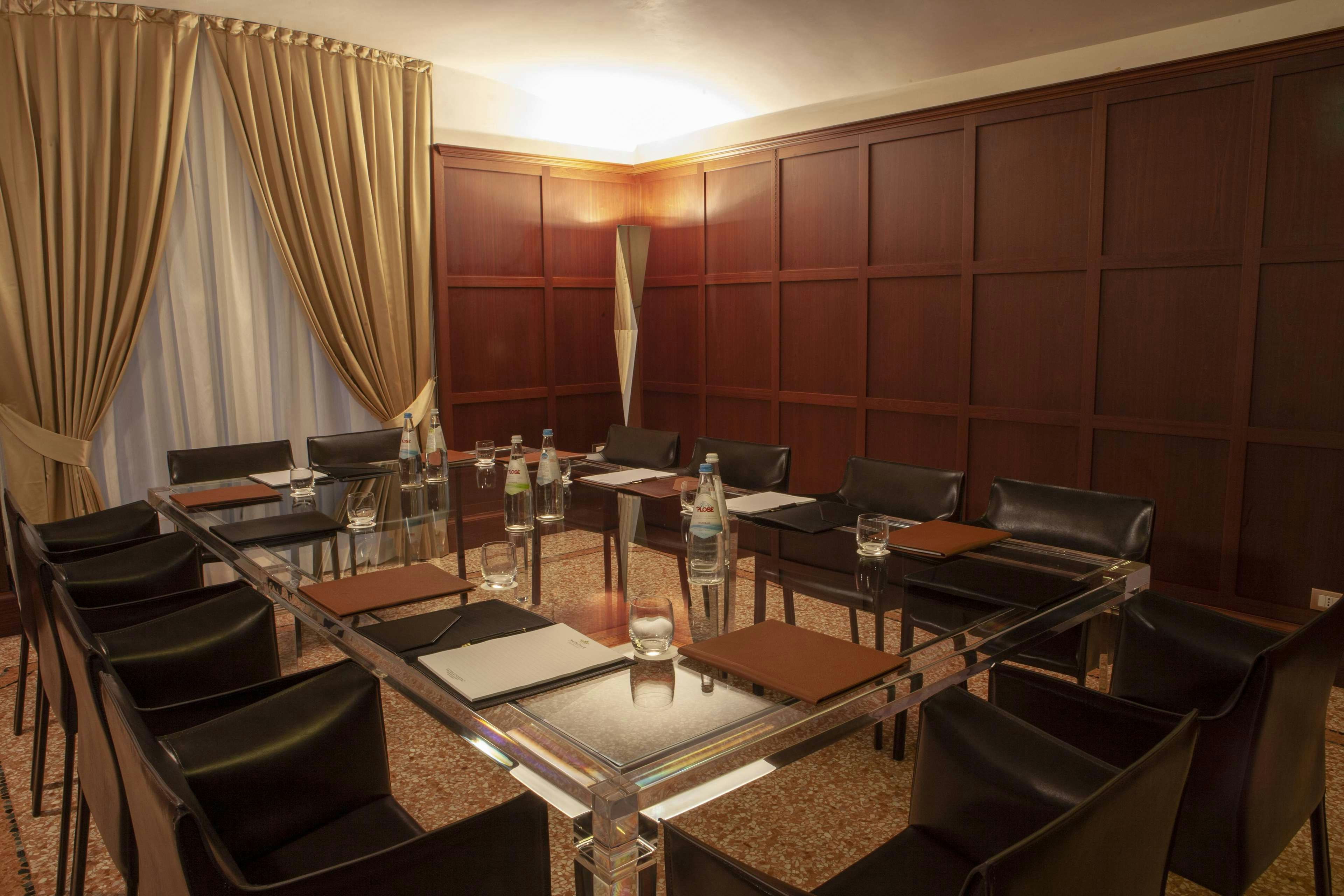 Hotel Rua Frati 48 in San Francesco 42/50