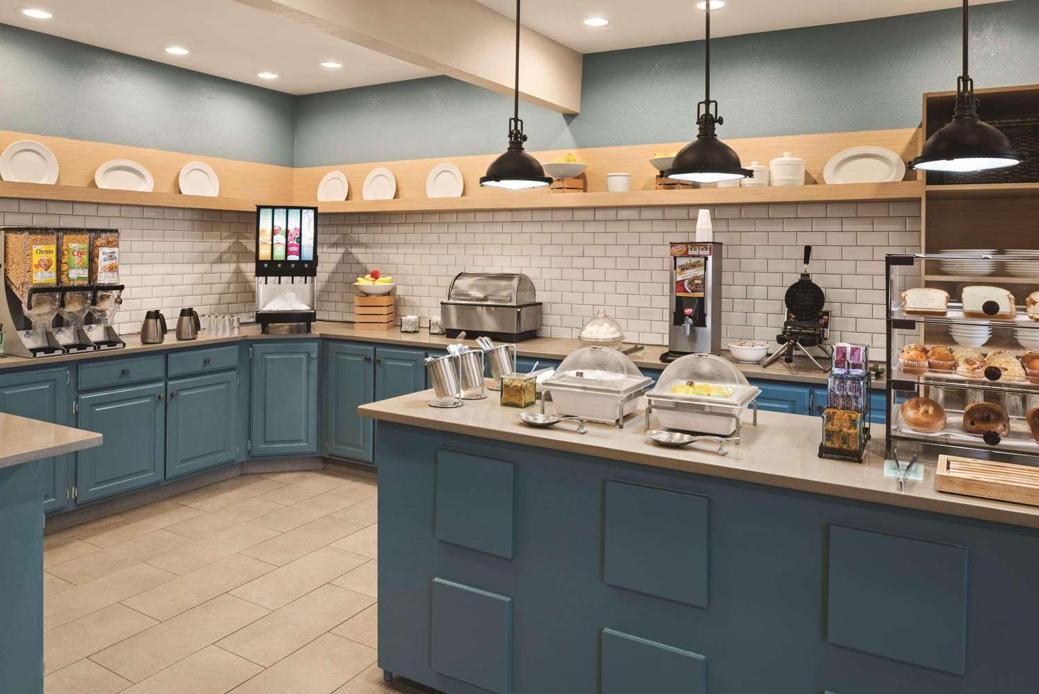 Country Inn & Suites By Radisson Indianapolis South IN 26/32