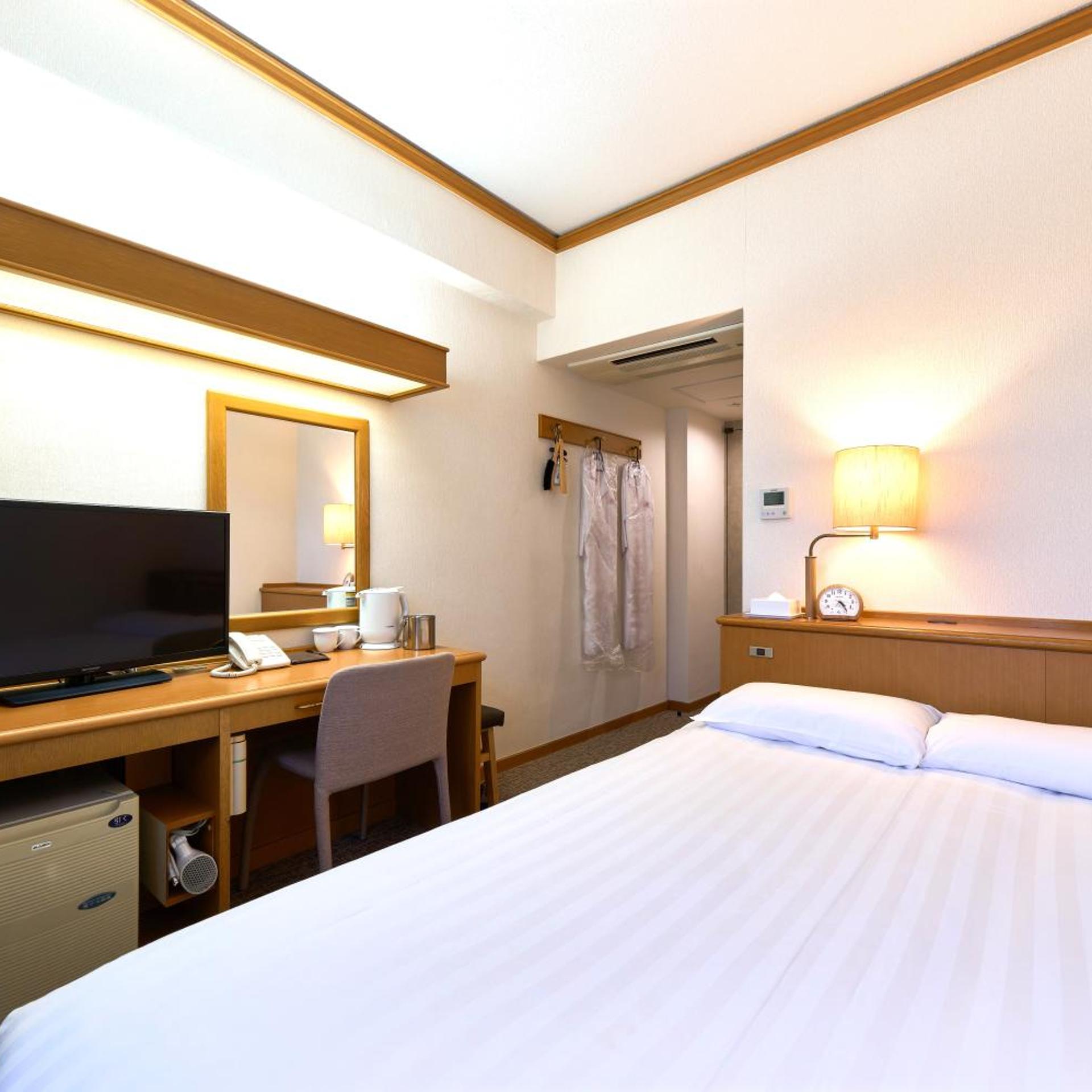 Room, Double Bed, Small