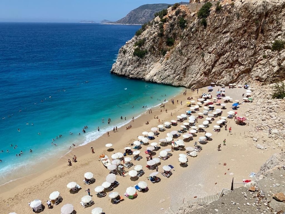 Saylam Suites 57/66