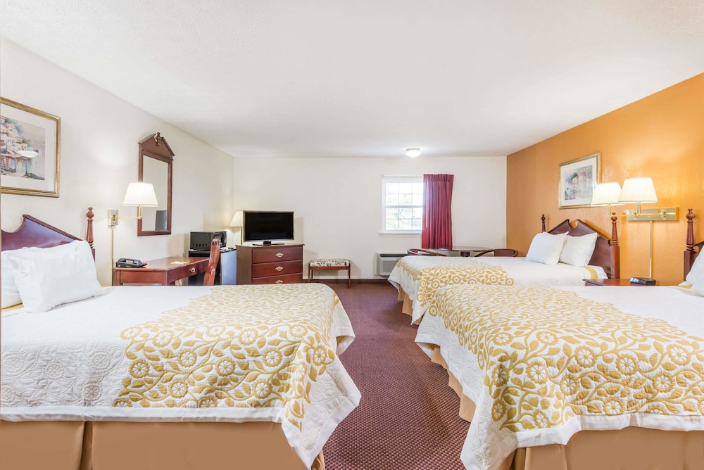 Days Inn By Wyndham Amherst 8/11