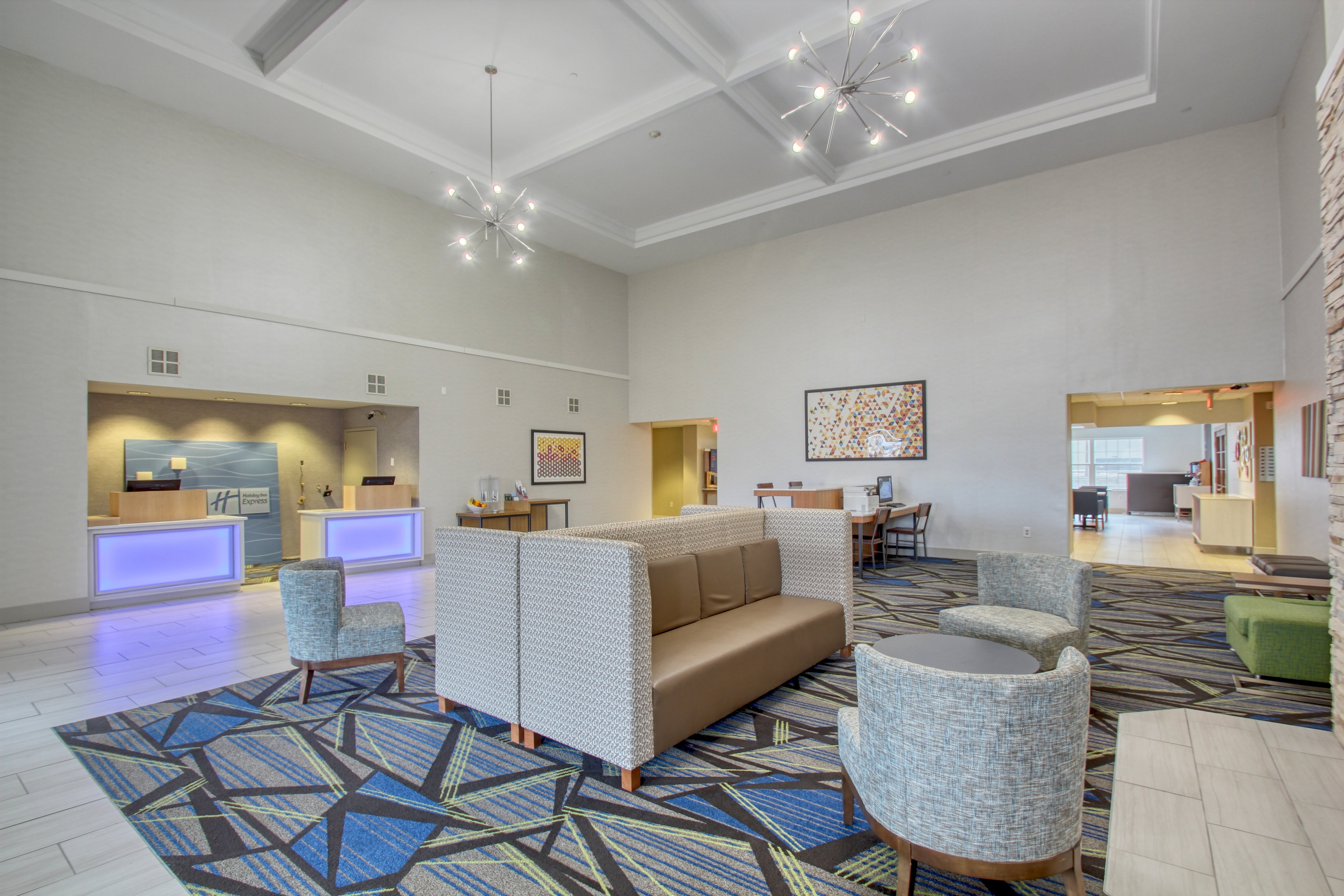 Holiday Inn Express Hotel And Suites Oshkosh Sr 41 16/19
