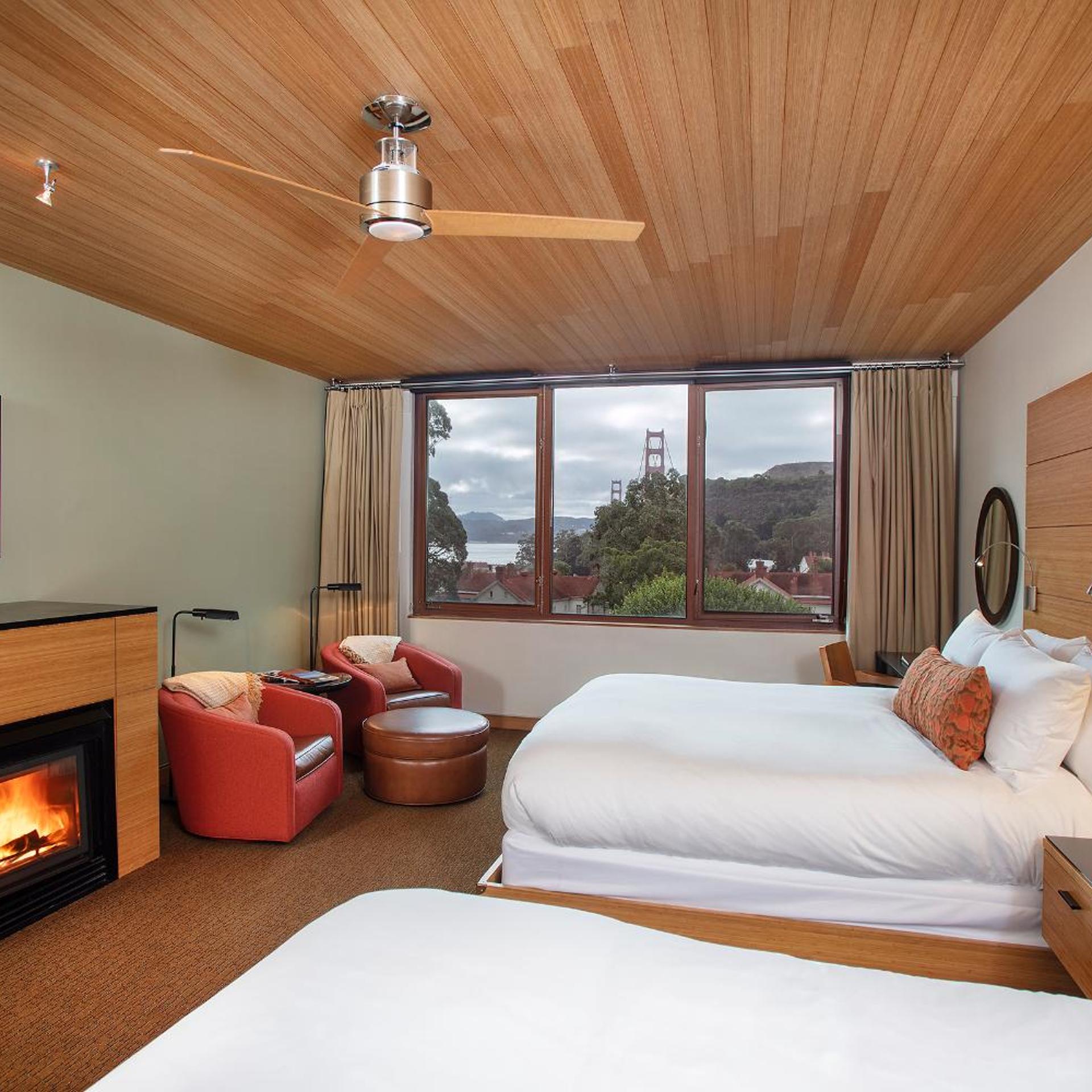 Contemporary, 2 Queen Beds, with View