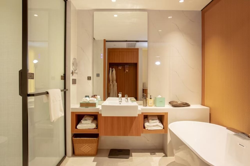 Wingate By Wyndham Libo Center 39/41