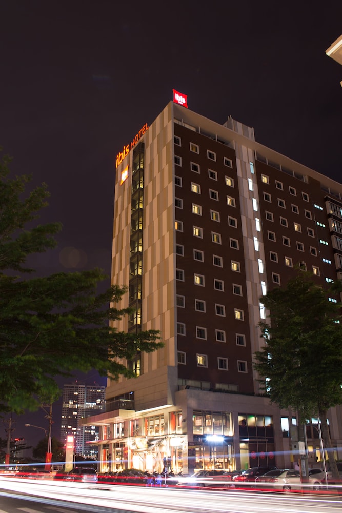 Ibis Saigon South 1/50