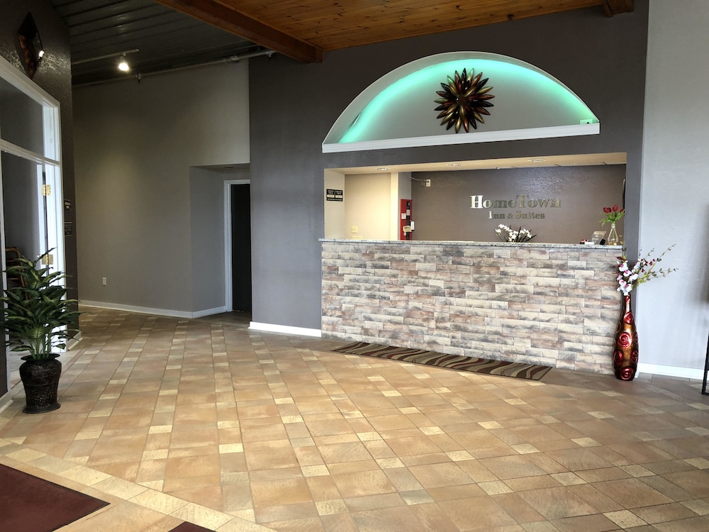 HomeTown Inn and Suites Belle Plaine 7/65
