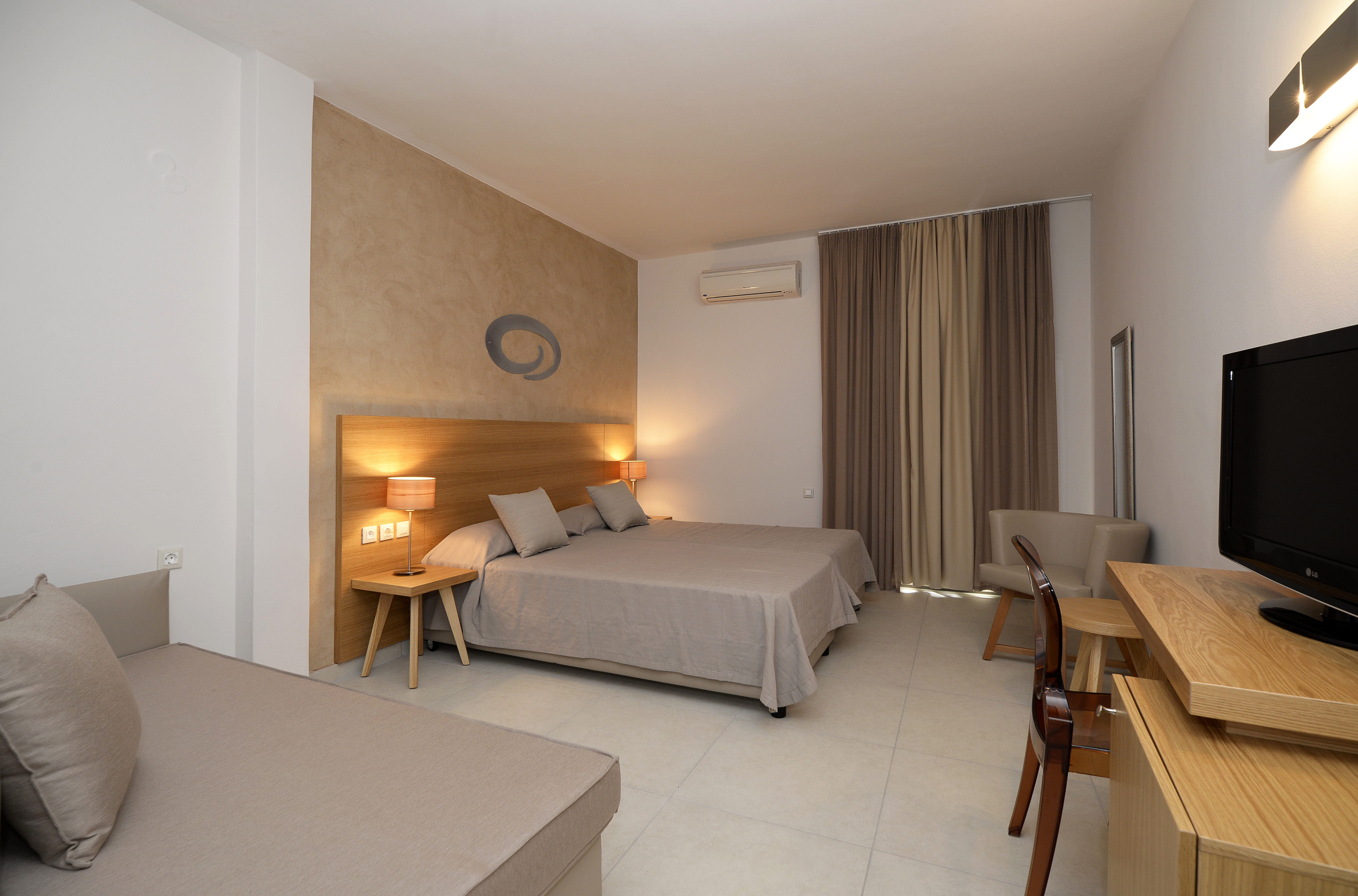 Double Room Front Sea View, Golden Beach Hotel 3/3