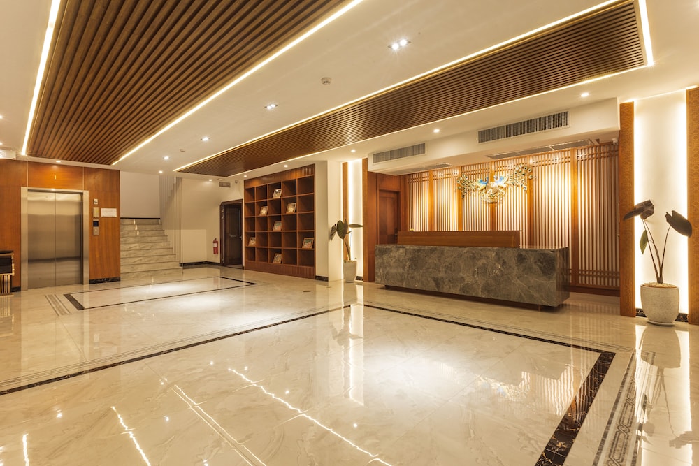 Thapae Twins Hotel 2/50