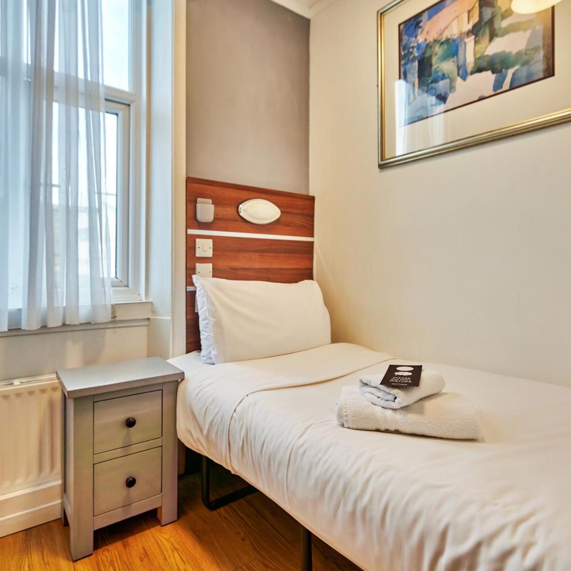 Room, Single